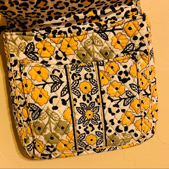 Vera Bradley Crossbody Bag - Picture 2 of 5